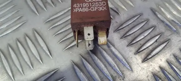 Audi TT Mk1 Other relay 431951253d