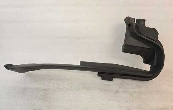 Porsche Macan (95B) Other engine bay part 95B823732