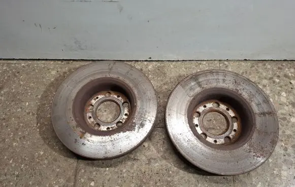 Volvo V70 Front brake disc