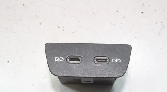 Volkswagen T-Roc USB socket connector 2G6035718