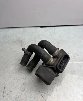 BMW 5 E39 Coolant heater control valve 8375792 1147412147