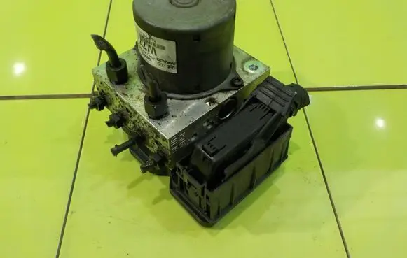 KIA Rio ABS Pump 589201W770