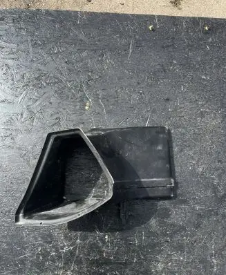BMW M4 G82 G83 Intercooler air guide/duct channel 51748072093 8072093