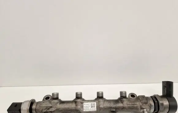 Volkswagen Golf VII Fuel main line pipe 04L089D 0206840