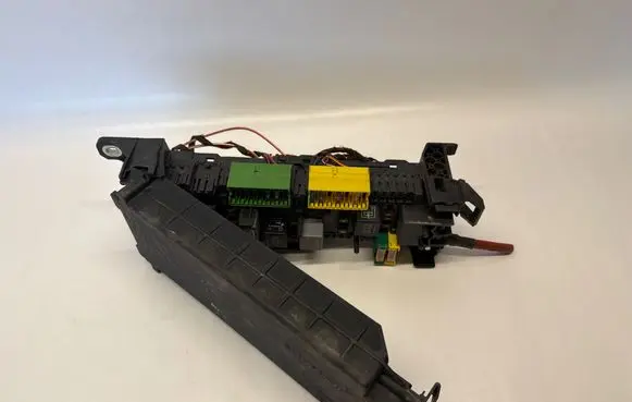 Mercedes-Benz Vito Viano W447 Fuse module A4475401440 A4475460046