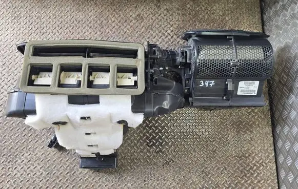 Jeep Grand Cherokee Interior heater climate box assembly P68245823AF 68245823AF