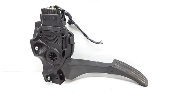 Volvo XC60 Accelerator throttle pedal 6G929F836CD