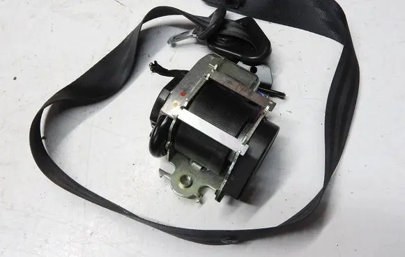Renault Clio IV Front seatbelt 868850945R