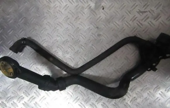 Volkswagen PASSAT B5.5 Engine coolant pipe/hose 06B121121 038121121B
