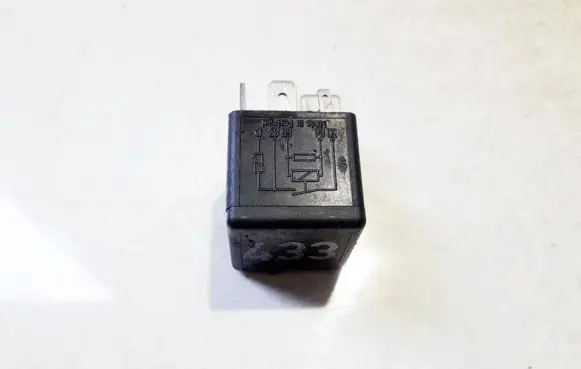 Volkswagen Golf V Other relay 3d0951253a v23134-b59-x418