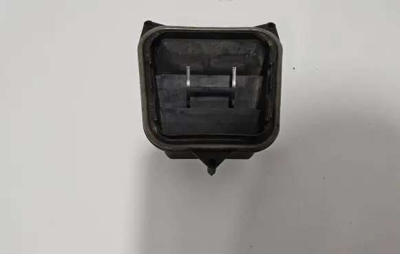 Peugeot Boxer Quarter panel pressure vent 1360109080