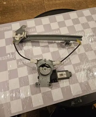 Nissan Qashqai+2 Rear door window regulator motor 402190A 030511