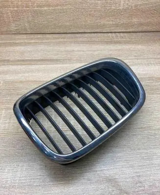 BMW 5 E39 Front grill 8184531 8159315