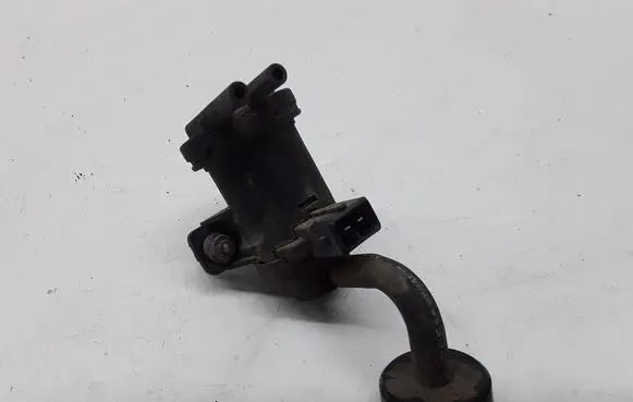 Volvo S40, V40 Turbo solenoid valve 7700115482
