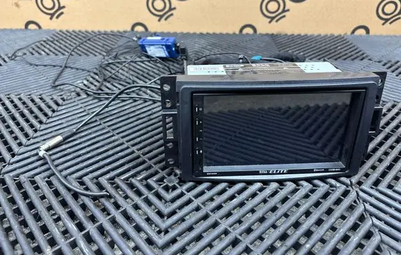 Chevrolet Corvette C6 Radio/CD/DVD/GPS head unit