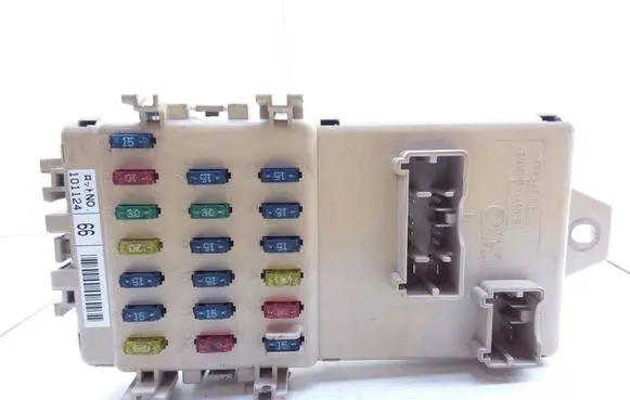 Subaru Outback Fuse module 101124