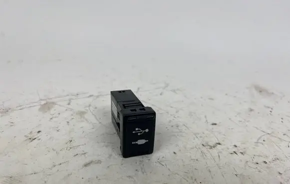 Toyota Mirai AUX in-socket connector 8619042040
