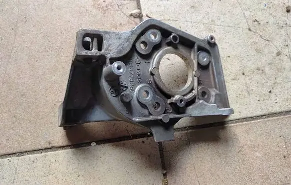 Peugeot 3008 I Fuel pump bracket 9684778280