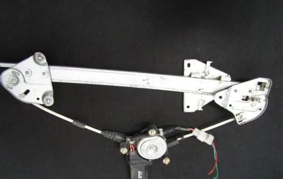 Mazda 323 Sliding door window regulator with motor rh61684