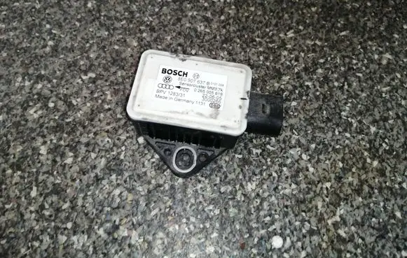 Audi A6 S6 C6 4F ESP acceleration yaw rate sensor 8E0907637B 0265005618