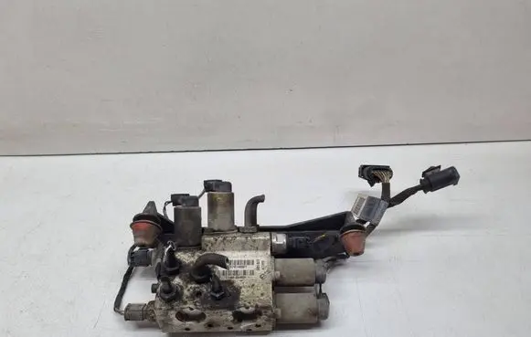 BMW 5 E60 E61 Active stabilizer control/valve assembly 6781488