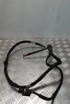 Mercedes-Benz R W251 Positive cable (battery) A2515401730