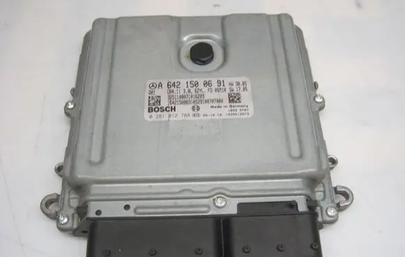 Mercedes-Benz E W211 Engine control unit/module A6421500691