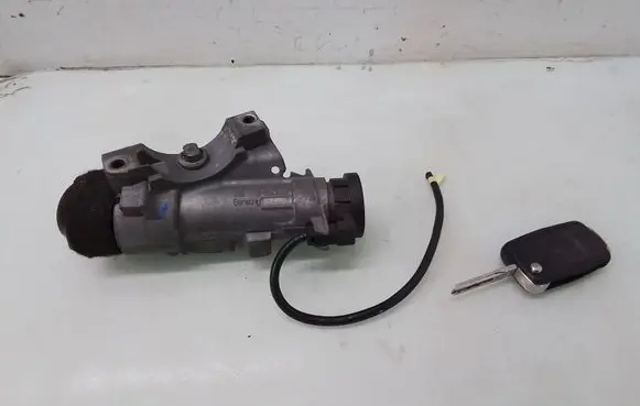 Volkswagen Golf IV Ignition lock 4B0905851B