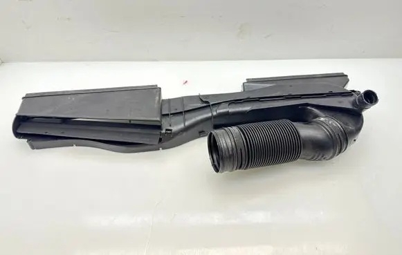 Volkswagen Golf VIII Air intake duct part 5Q0129254E