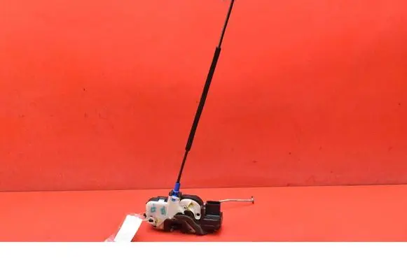Opel Astra J Front door lock 