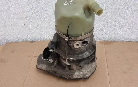 Volvo S80 Power steering pump 31360493