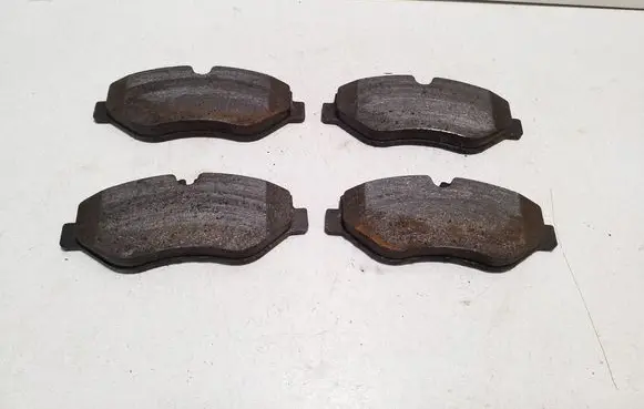 Iveco Daily 5th gen Brake pads (front) 