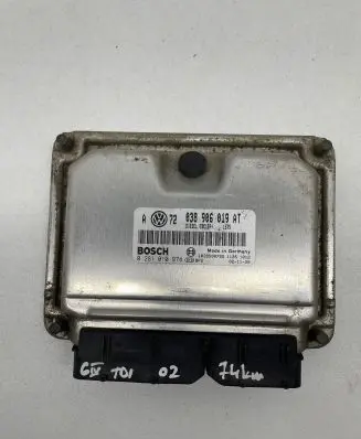 Volkswagen Golf IV Engine control unit/module 038906019AT 1039S00725 0281010974