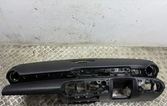 Mercedes-Benz A W177 Dashboard 