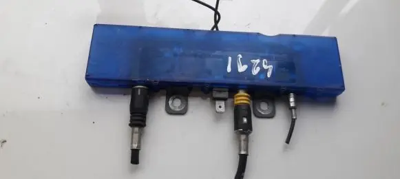 Land Rover Range Rover P38A Antenna control unit AMR6288 ADR652
