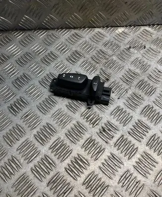 Chrysler Town u0026 Country IV Seat control switch 4601756AB