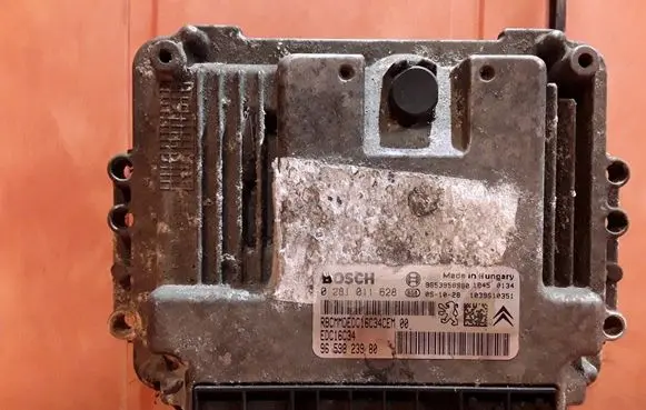 Peugeot 206 Engine control unit/module 0281011628 9659823980