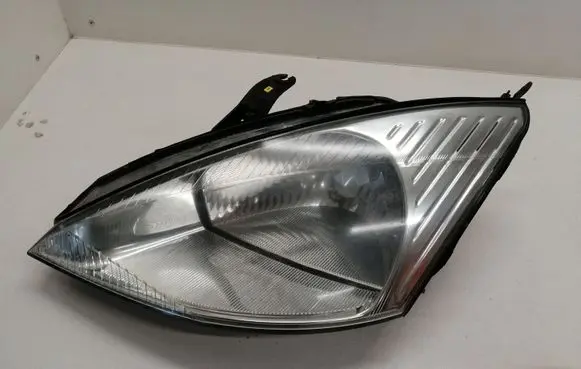 Ford Focus Headlight/headlamp