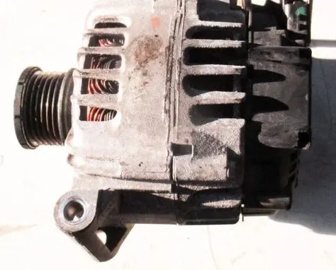 Citroen C4 Grand Picasso Generator/alternator 9822230780