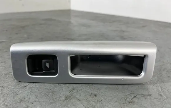 Volvo V50 Electric window control switch 31295736 W34047UK
