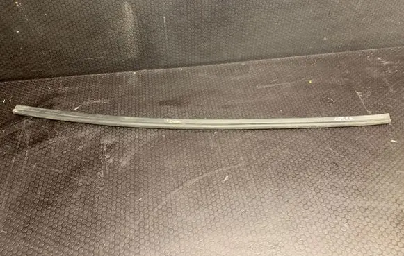 Jaguar XJ X300 Engine compartment rubber 
