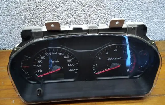 Mitsubishi Space Wagon Speedometer (instrument cluster) MR381549 576580
