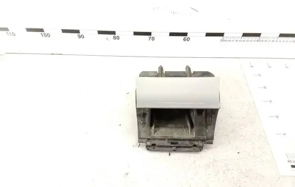 Skoda Octavia Mk2 (1Z) Car ashtray 1Z1863077A 1Z1857962B
