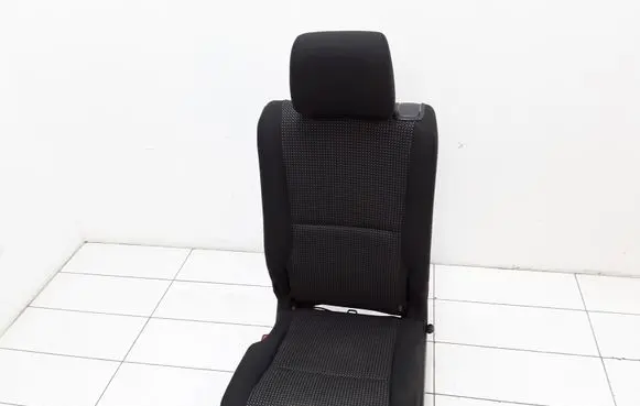 Toyota Corolla Verso AR10 Second row seats 