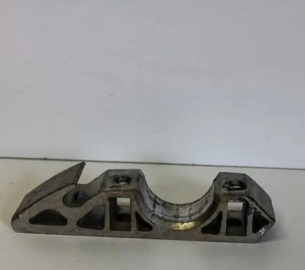 Volkswagen Touareg II Sway bar bush bracket, front 7L0411063B