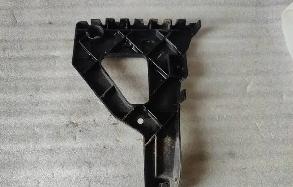 Audi A6 S6 C6 4F Front bumper mounting bracket 4F0807227 13672