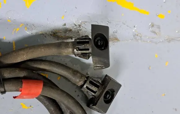 Nissan Note (E11) Windshield washer spray nozzle