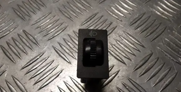 Toyota Avensis T250 Headlight level height control switch 8415205051