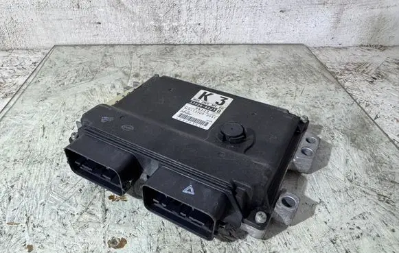 Suzuki Swift I Engine control unit/module 3392062J3 062J3 MB1123000931
