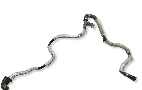 Volvo V60 Engine coolant pipe/hose 32252202